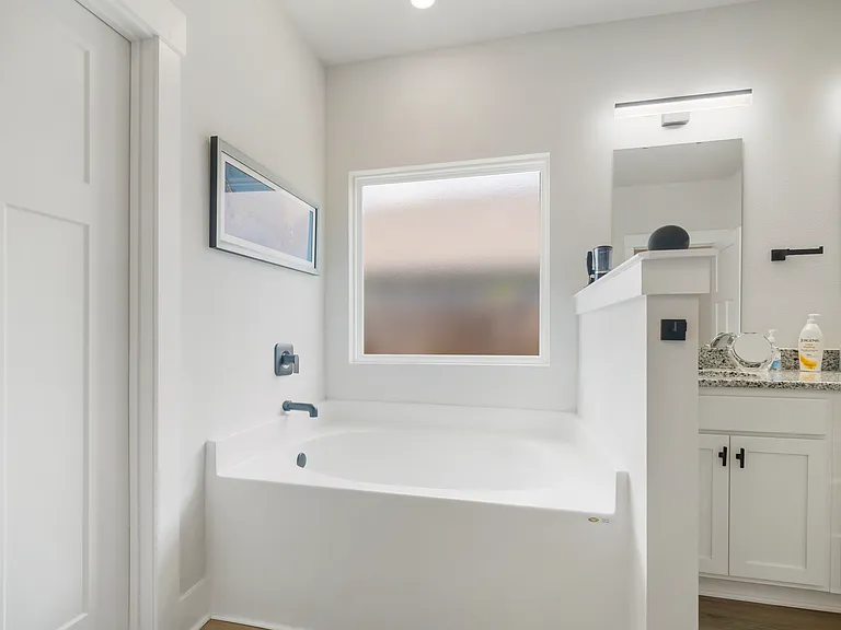 6596 Forest Bay Ave — Photo 11