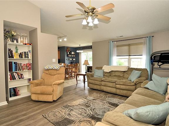 3rd image of 3133 Salamonie Dr