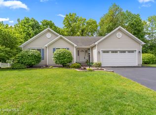 13 Coyote Ln, Troy, NY 12180