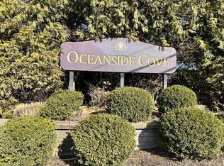 100 Daly Blvd APT 2209, Oceanside, NY 11572