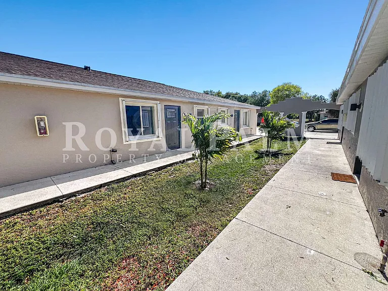 1321 SE 8th Ave #5 — Photo 30