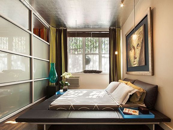 5th image of 622 Greenwich St APT 1E