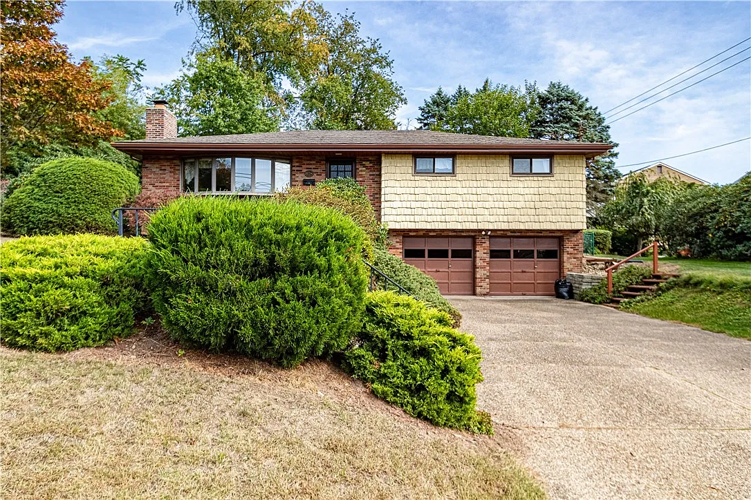 418 Revere Dr photo 1