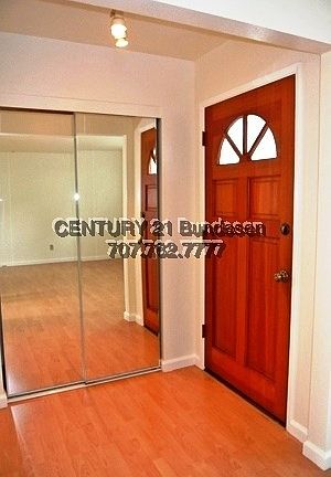 3rd image of 915 Pepperwood Ln