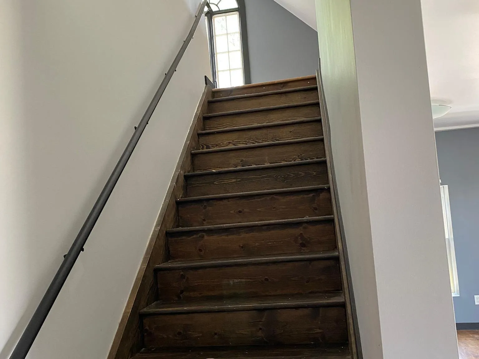 2 bed, 2000 sqft, $1,950 — Photo 3