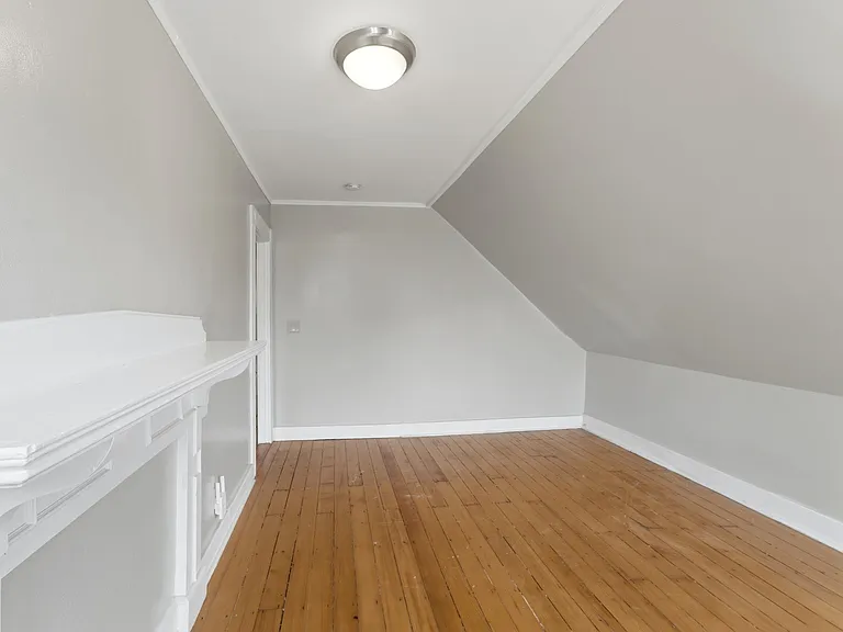 132 S Angell St #3 — Photo 10