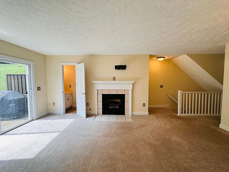 1310 Orange Leaf Ct — Photo 2