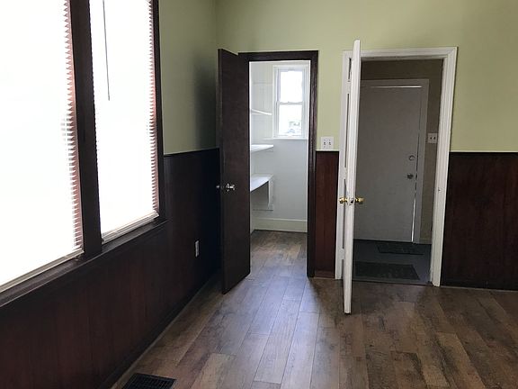 3rd image of 2621 Zinow St #1