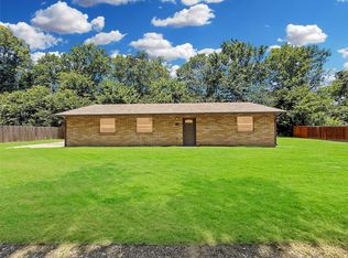 146 Tarpon Dr, Mabank, TX 75156