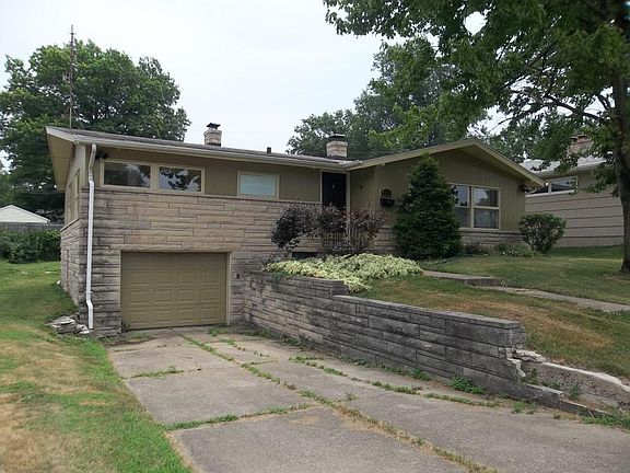 2nd image of 3330 Whitcomb Ave