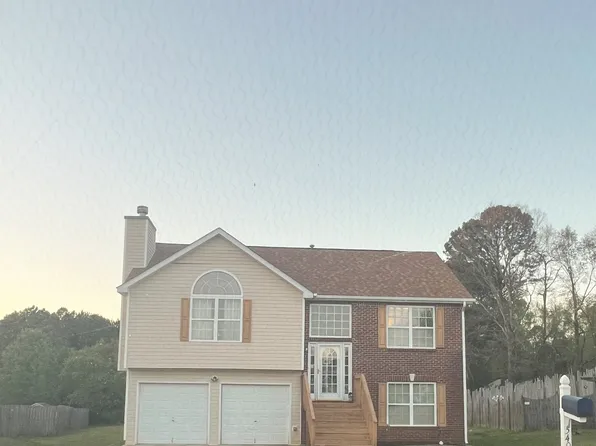 5406 Sand Bar Ln S, Atlanta, GA 30349