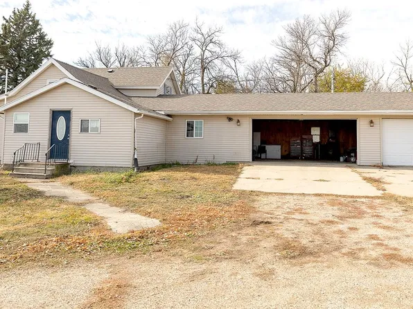 1556 420th Ave, Estherville, IA 51334