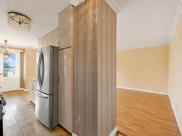 2483 West 16th Street image 9 of 16