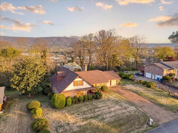 179 S Mission Ridge Dr, Rossville, GA 30741