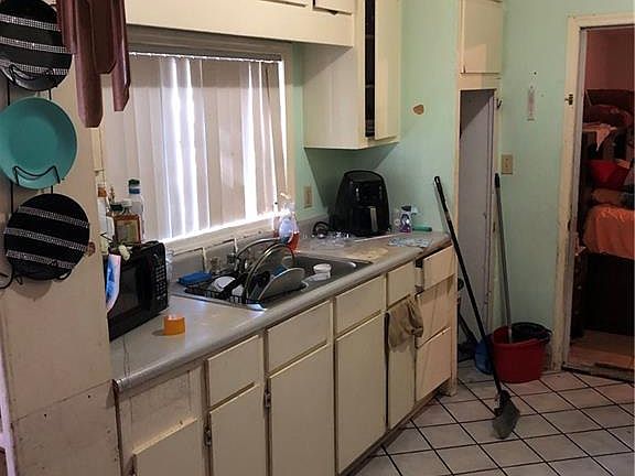 4th image of 321 Flamingo Cir