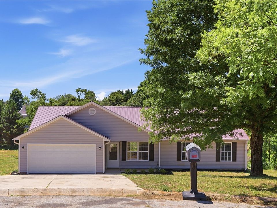 1st image of 106 Duck Pond Ct