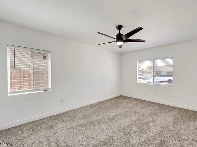 1229 8th Pl — Photo 11