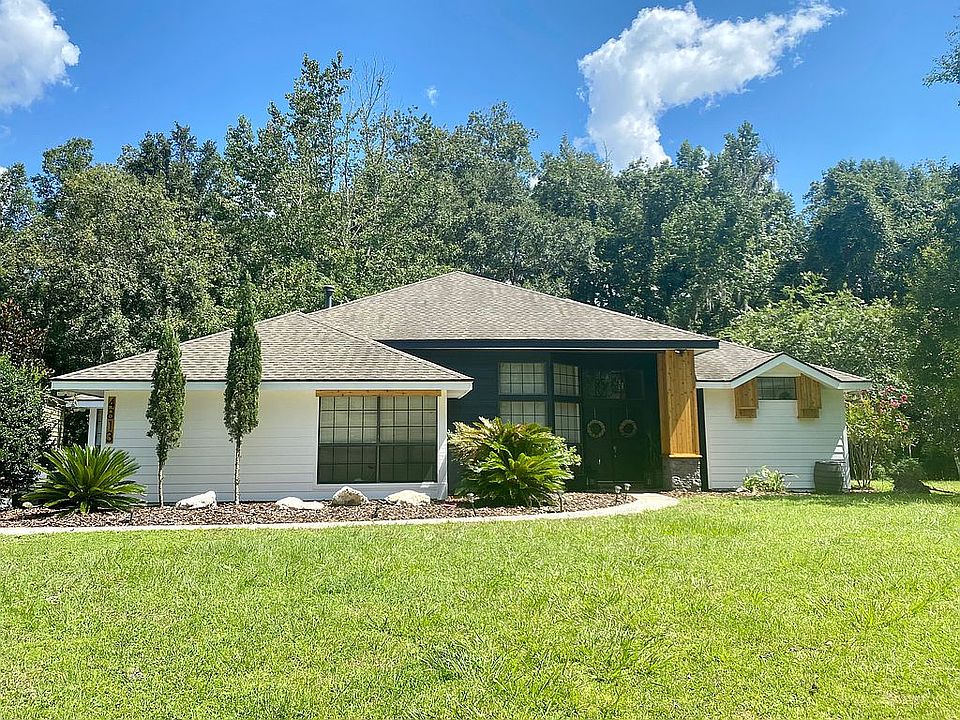 1st image of 4813 NW 102nd Pl