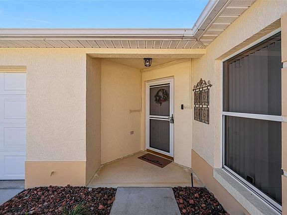 5th image of 1104 San Bernardo Rd