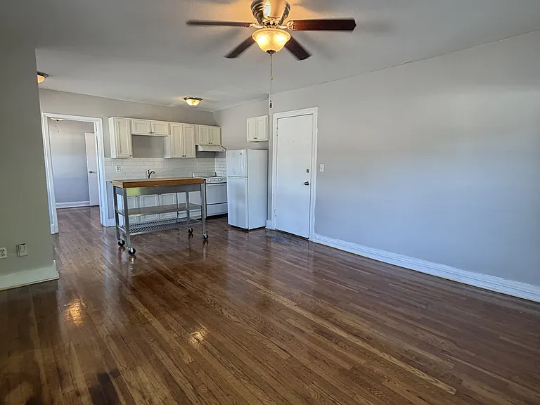 3713 Summit St #201 — Photo 8