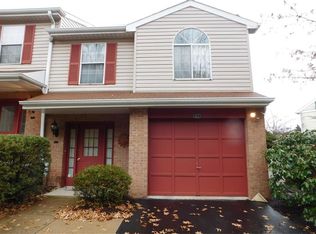 615 Newport Dr, Pittsburgh, PA 15235