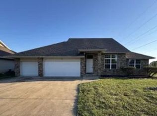 2882 W Lasalle St, Springfield, MO 65807