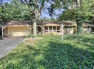 1179 Twin Lakes Dr, Harrisburg, PA 17111