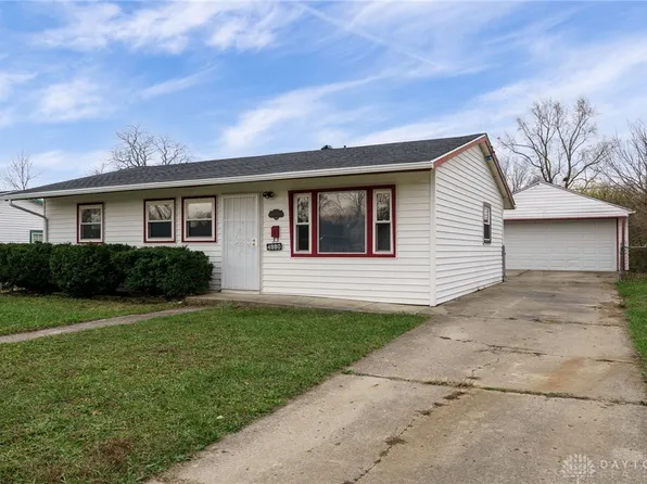 4880 Porterfield Dr, Dayton, OH 45417