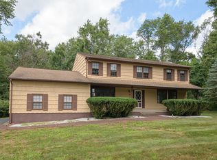 25 Beacon Dr, Colts Neck, NJ 07722