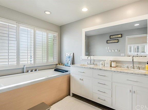 5th image of 707 N Juanita Ave #A
