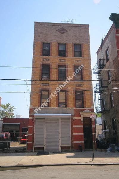 2nd image of 901 40th Ave