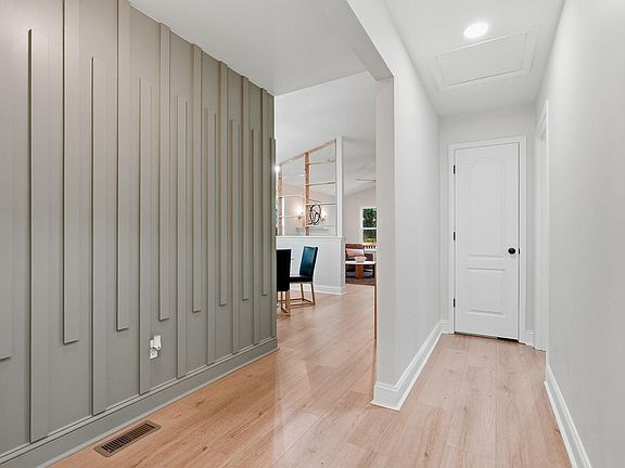 5th image of 3812 Hollycrest Ct