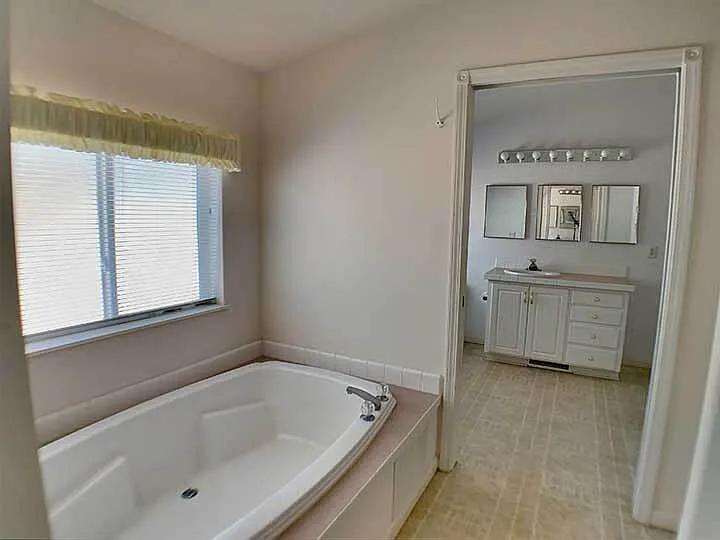 6303 Windlestraw Rd — Photo 11