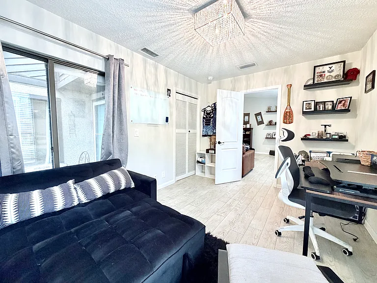 10420 Big Tree Cir W — Photo 12