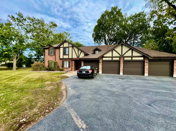 8246 Holly Ct Unit D, Palos Hills, IL 60465