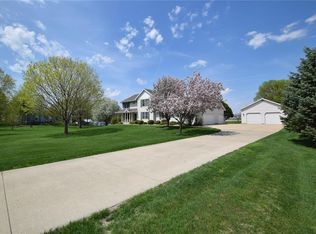 501 Scobey Rd NW, Mount Vernon, IA 52314