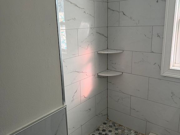 4th image of 94-96 Russell St #2