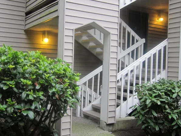 1410 W Casino Rd APT 23, Everett, WA 98204