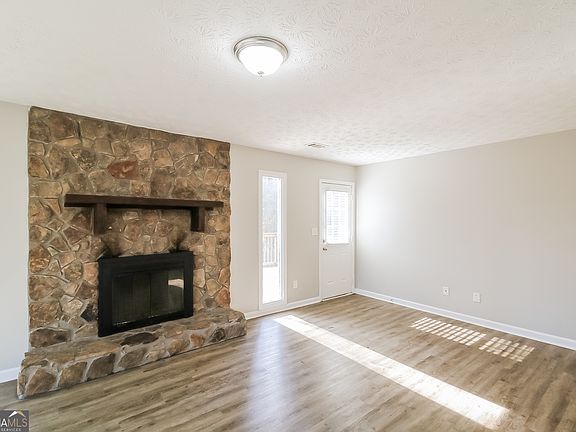 4th image of 6570 Deshon Cir