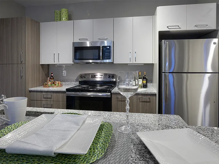 Five Points Apartments — Photo 14