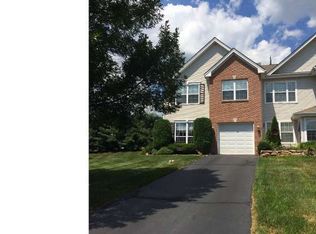 513 Musket Ct, Collegeville, PA 19426