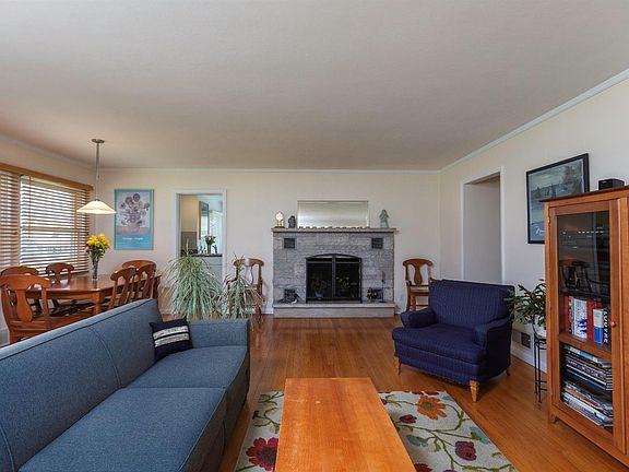 3rd image of 2206 Nondorf St