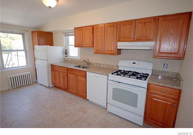 1st image of 96 Chatsworth Ave #1