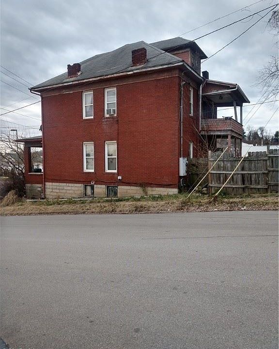1st image of 929 7th St