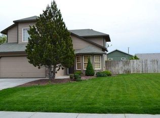 2504 S Highlands Blvd, West Richland, WA