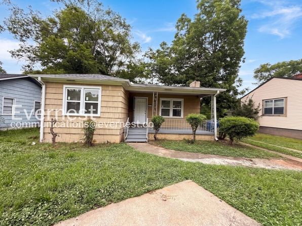 1412 Woodward Rd