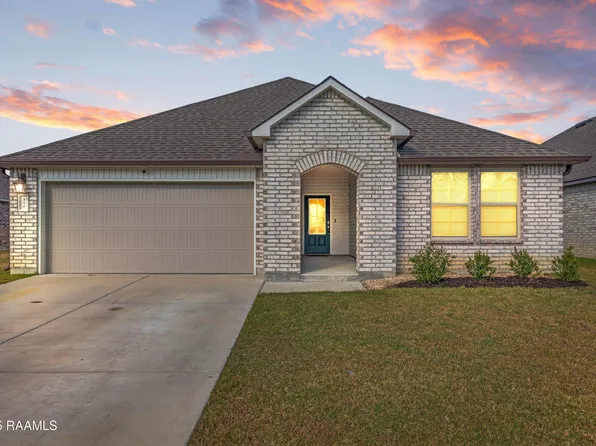 110 Still Lake Dr, Duson, LA