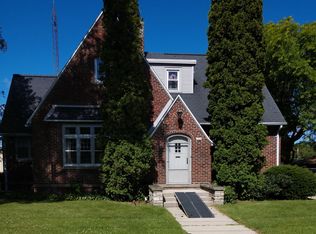 1020 S 25th St, Manitowoc, WI 54220