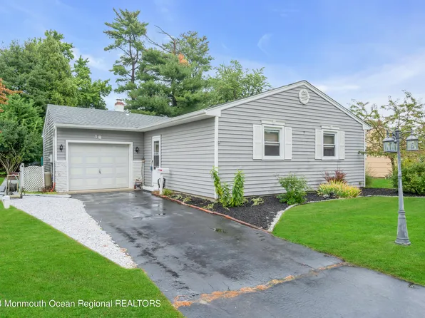 38 Edinburgh Drive, Toms River, NJ 08757
