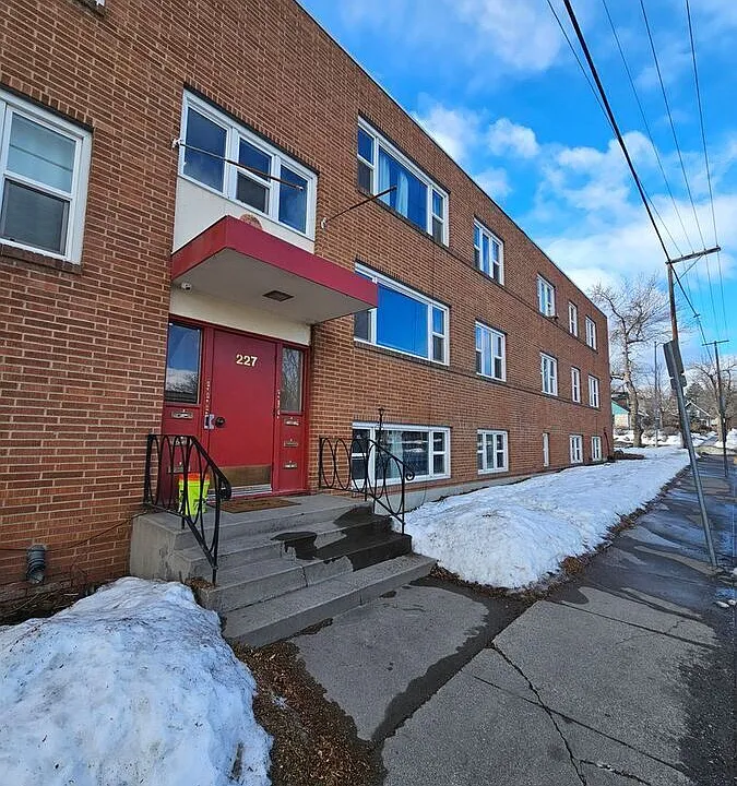 227 Hauser Blvd #B